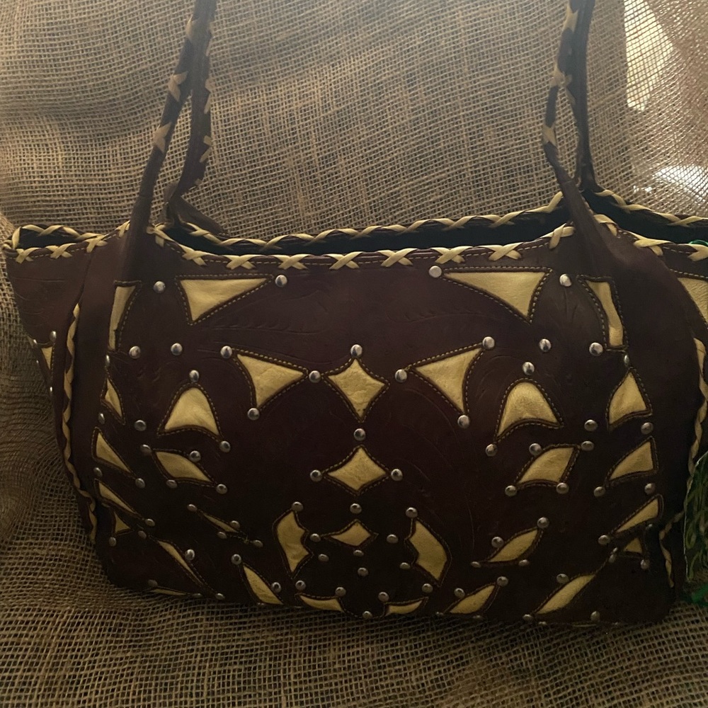 33 Leaders in Leather purse/shoulder bag. - Picture 2 of 8